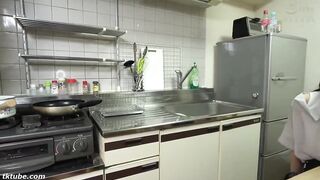 Thủ dâm với góc bàn 6