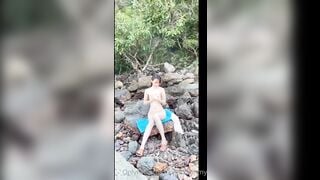 E học sinh public thủ dâm ở suối bị phát hiện và cái kết đắng