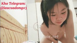 EM GÁI Ở NHÀ THỦ DÂM