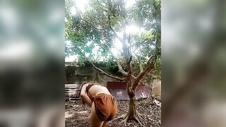 Cô giáo mầm non show hàng 5