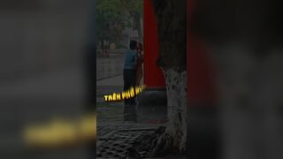 Thứ Bảy mưa rơi nhiều.