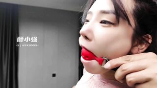 Bắn bi a nhưng mà nó lạ lắm