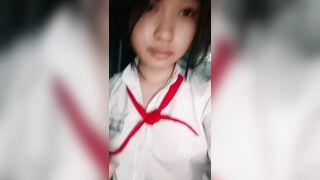 Cô bé quàng khăn đỏ, Show lồn không hề nhỏ, Rậm lông nhưng múp