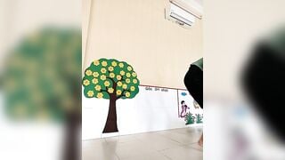 Cô giáo mầm non show hàng 8