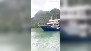 Tây Balo ở hạ long, Địt nhau trên tàu du lịch bao nhiêu người nhìn