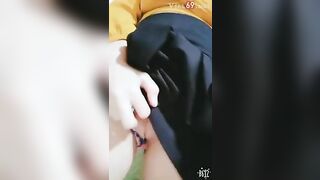 Em hứng tình show hàng trong giờ làm việc
