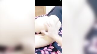 Sờ soạn lúc em gái đag ngủ ..
