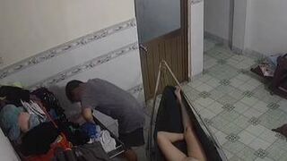 Hack Camera Gia Đình Mẹ Thủ Dâm Lúc Con Trai Đứng Sát Bên 2