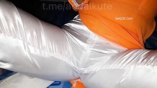 Clip Địt Cô Giáo Ngữ Văn Trong Bộ Áo Dài Màu Vàng