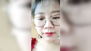Clip Cô Giáo Thay Đồ Sexy Thủ Dâm Trong Lớp Học Cực Kích Thích