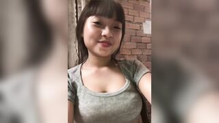 AI LỘT ĐỒ GÁI XINH VÚ TO LINK DƯỚI MÔ TẢ