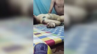 Clip hiếp Dâm Nó Đang Say Mày Vô Địt Nhanh Lên Rồi Tới Tao