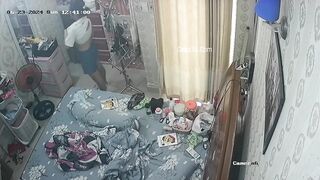 CLip Camera Quay Lén Gái Mới Lớn Thay Đồ Vú Siêu Ngon