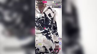Clip Sex Vợ Long 9 Ngón Lộ Chem Chém Trên Live Hot