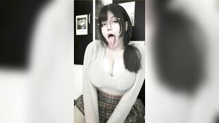 nhìn là nứng