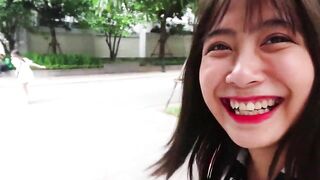 Troll chị gái mặc quần chíp rung