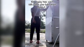 Em gái tui thích hành hạ con chem chp