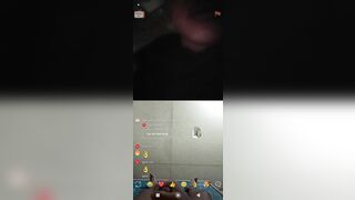 Em gái thích xem cu 3