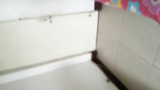 Cháu trai với bà nôi