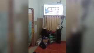 Chị hàng xóm vừa bú cu vừa hát karaoke