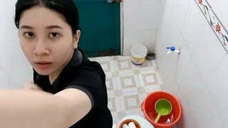 Clip Sex Đặt Cam Quay Lén Em Vợ Tắm Khi Đi Làm Về