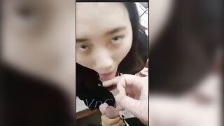 Cho e mượn điện thoại đi r e cho sờ lồn chs xong e bú cu a đc hong