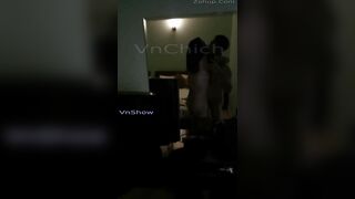 Nửa đêm bố mẹ check cam thấy ctrai đang phá Trinh cô e gái trong bếp