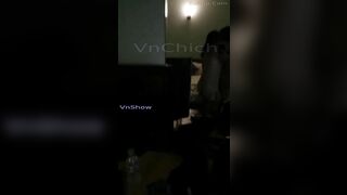 Nửa đêm bố mẹ check cam thấy ctrai đang phá Trinh cô e gái trong bếp