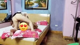 Dâm nữ Hoa Ngọc Lan khẩu dâm chơi trần rên nứng nổ cặc