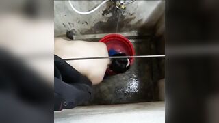 Quay lén mẹ vợ tắm 5