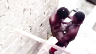 Tình dục lén lút của những người da màu