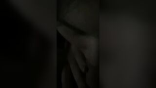 m bật điện lên để t quay mặt m, M điên à bme t phát hiện t bú cu m thì sao