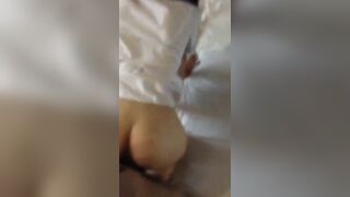 Thêm một con đĩ thèm tiền