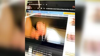 lướt ome gặp 2 chị đang coi phim sex