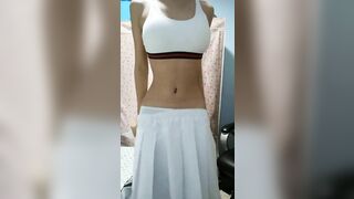 e học sinh bị trai lạ dụ chát sex khẩu dâm trong phòng bị phát hiện