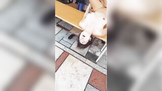 Cho 2 Anh Trai Lạ Mặt Đè Ra Địt Ở Ghế Bên Đường