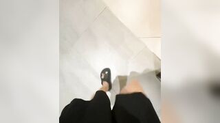 Em Gái Live Show Hàng - Thủ Dâm Nơi Công Cộng Phần 3