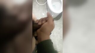 Mới bây lớn đã bị vắt tinh