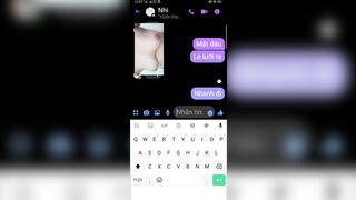 lè lưỡi ra anh ra lệnh cho em