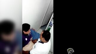 Bác sĩ bị bắt quả tang đụ bệnh nhân
