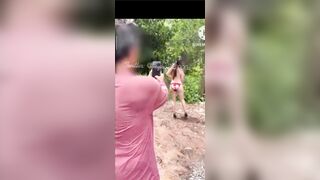 myhanh2000 nhờ bác bán vé số quay video public thủ dâm đái ra sông