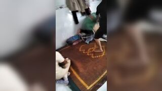 Đánh ghen tại trọ, E gái chx kịp mặc quần bị đánh bôm bốp vào lồn non