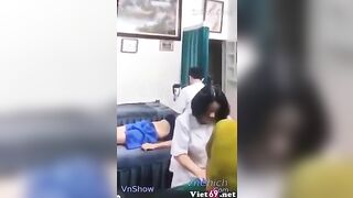 Nam spa massage mà cứ bóp vú xong se lồn gái bị phát hiện trc cmr