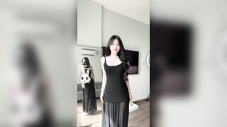 Tiktok ngocmeow khoe vú