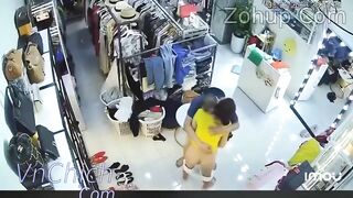 Check cam, Chị gái bán quần áo Bị Dao Kề vào cổ ép hiếp dâm