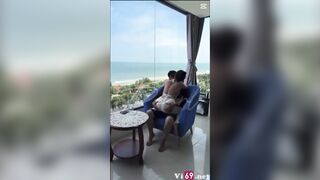 View này không nhấp hơi phí