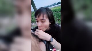 Em rau bú cu ngoài bờ sông nuốt sạch tinh anh không rớt giọt nào 2