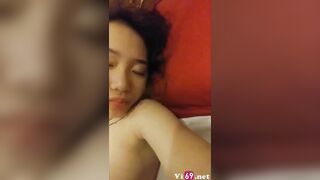 Cô bạn thân say xỉn trong buổi họp lớp vào cái kết đưa về