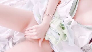 cosplay lứng lồn thủ dâm
