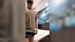 Em idol Hà My MMlive chơi cu Việt không sướng nay lại chuyển sang cu Tây chịch cho sư